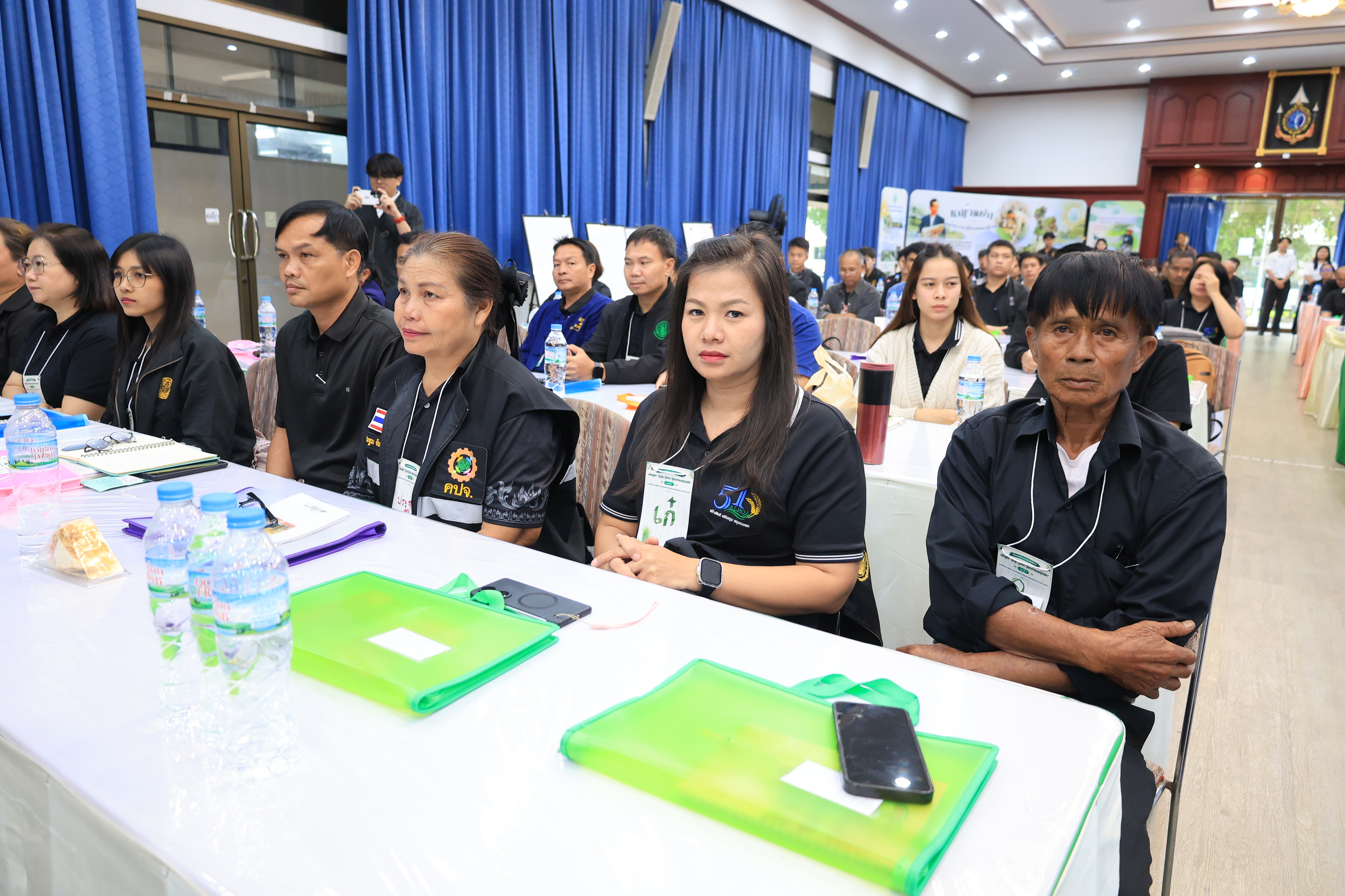 title - เลขาธิการ ส.ป.ก. เป็นประธานในพิธีเปิดโครงการฝึกอบรมเชิงปฏิบัติการ หลักสูตร “รู้ปลูก รู้รักษา รู้คุณค่าของหญ้าแฝก” ระยะที่ 2 ภายใต้โครงการพัฒนาและรณรงค์การใช้หญ้าแฝกอันเนื่องมาจากพระราชดำริ ประจำปีงบประมาณ พ.ศ. 2569 